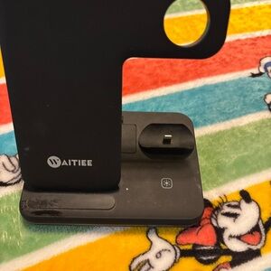 Oh 3-in-1 Wireless Charging Stand - Black